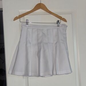 American Apparel White Pleated Skirt